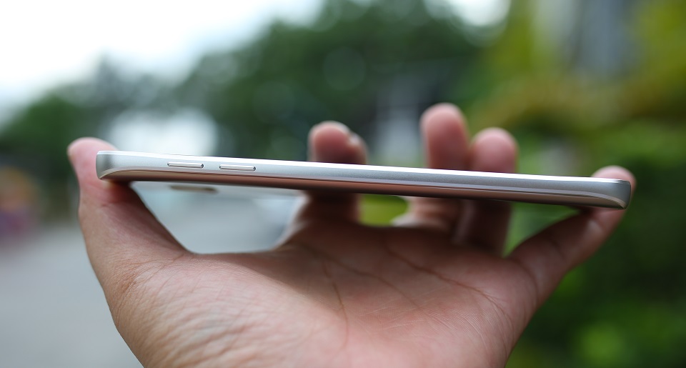 Cạnh trái Samsung Galaxy Note 5 Cạnh trái Samsung Galaxy Note 5