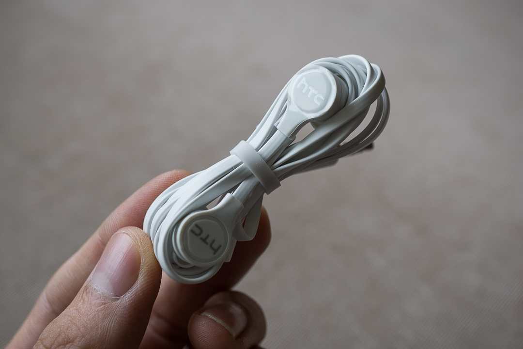 Mở hộp HTC One M8 Eye