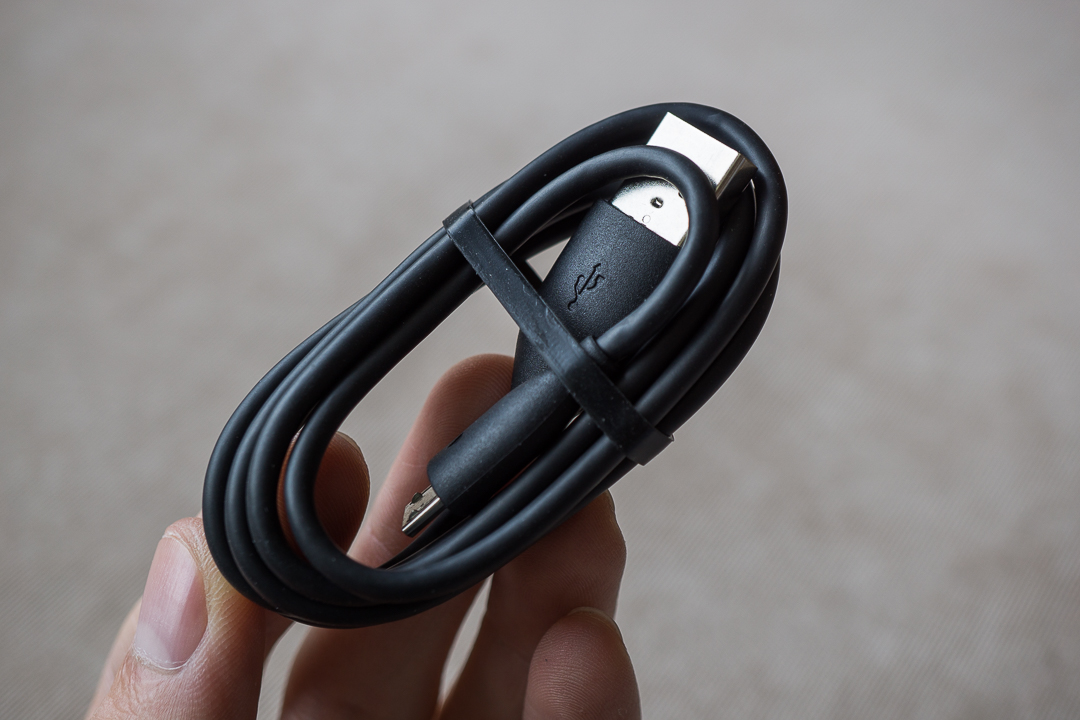 Mở hộp HTC One M8 Eye