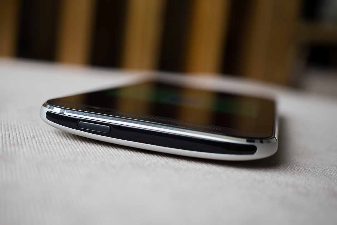 Mở hộp HTC One M8 Eye