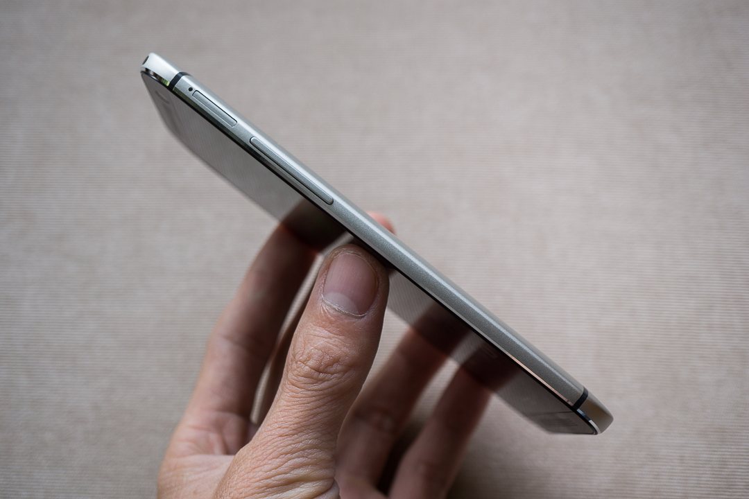 Mở hộp HTC One M8 Eye