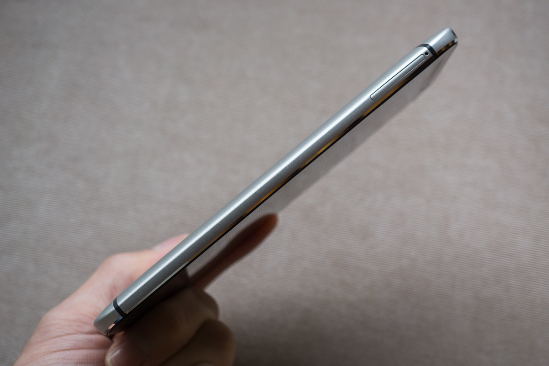 Mở hộp HTC One M8 Eye