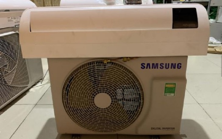 Máy lạnh Samsung Inverter 1 HP AR10TYHYCWKNSV hàng đổi trả tại Điện máy XANH