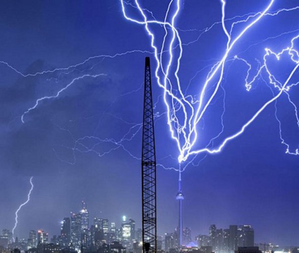 Thu hút nguy hiểm từ sấm sét