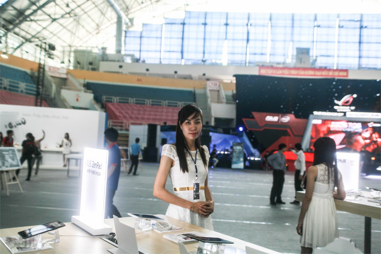 Một số bóng hồng tại ASUS Expo 2015 2 Một số bóng hồng tại ASUS Expo 2015 2
