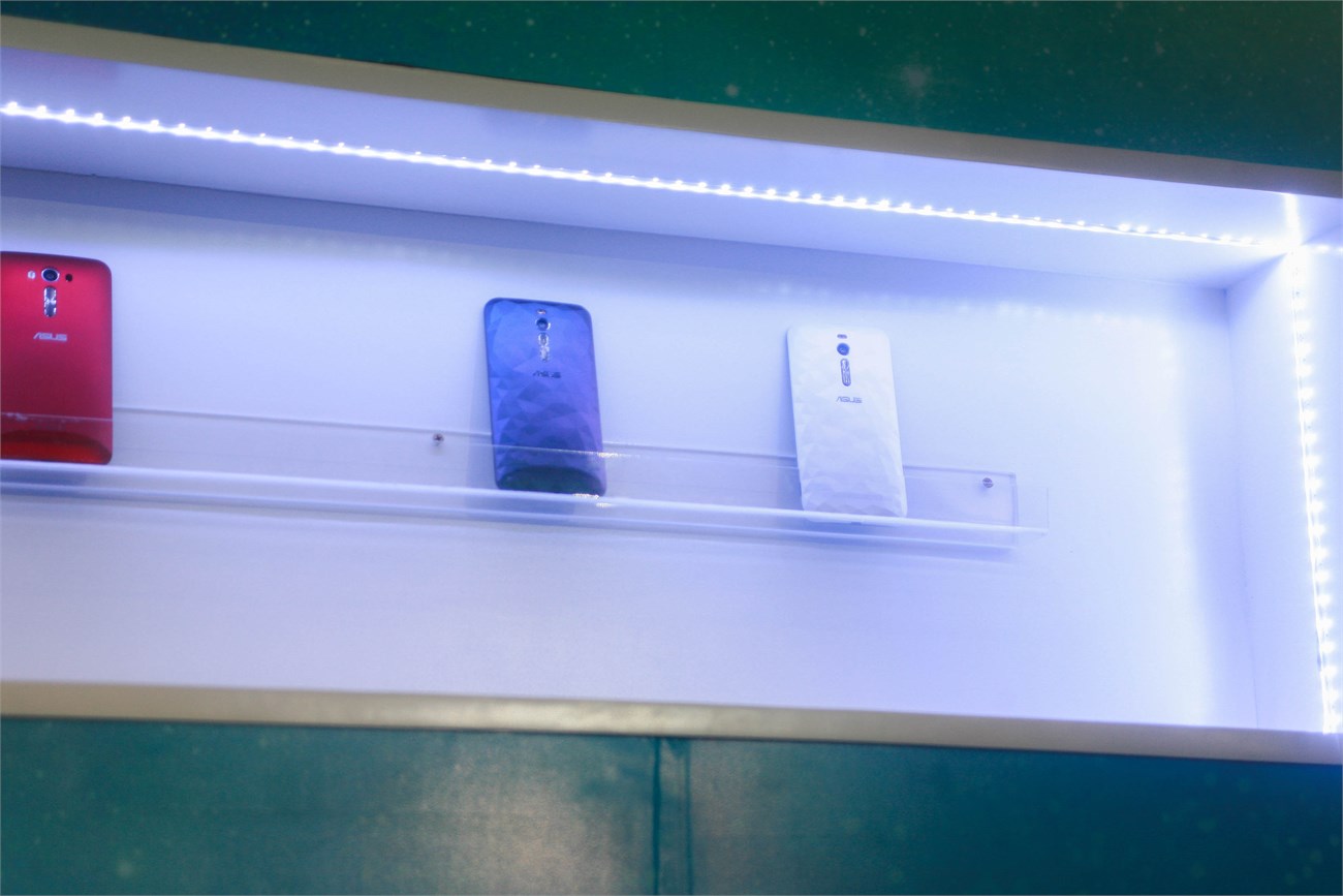 Phiên bản ZenFone 2 Deluxe với hoạ tiết mặt lưng 3D cũng xuất hiện Phiên bản ZenFone 2 Deluxe với hoạ tiết mặt lưng 3D cũng xuất hiện