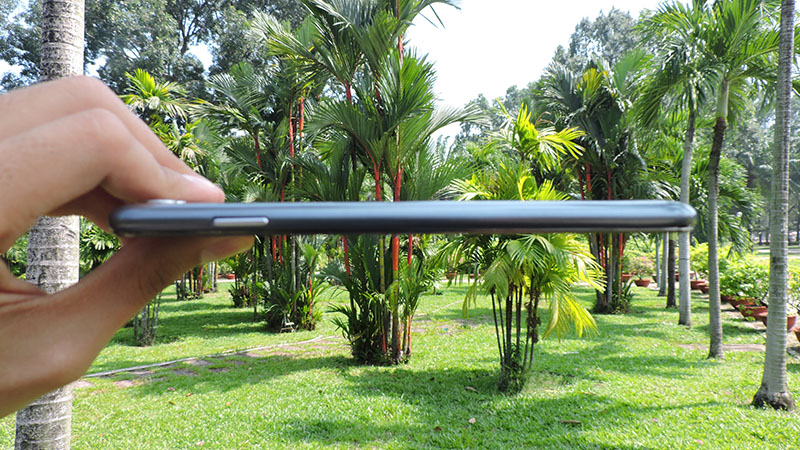 Cạnh phải Cạnh phải