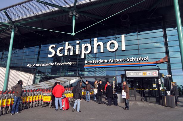 Sân bay náo loạn vì iPhone Case Sân bay náo loạn vì iPhone Case