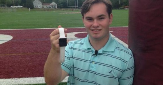 Apple Watch cứu sống thiếu niên 17 tuổi Apple Watch cứu sống thiếu niên 17 tuổi