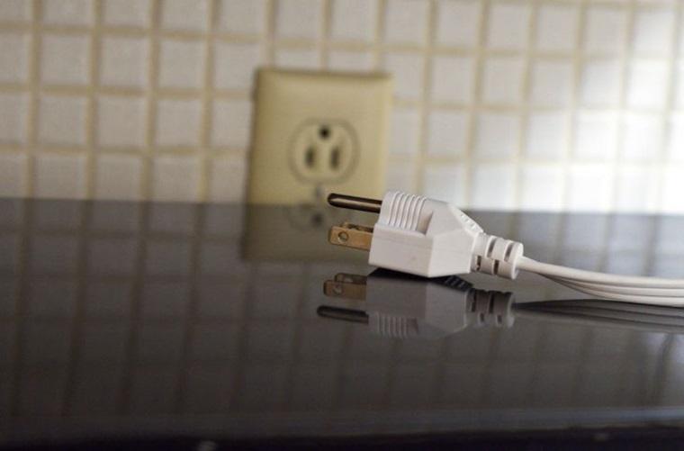 Remember to unplug the microwave power cord when you are not using it to optimize power savings