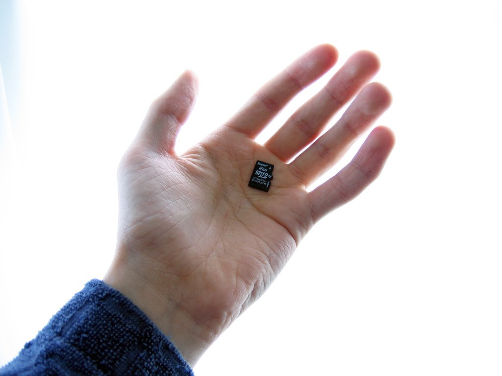 Thẻ nhớ ngoài Thẻ nhớ ngoài