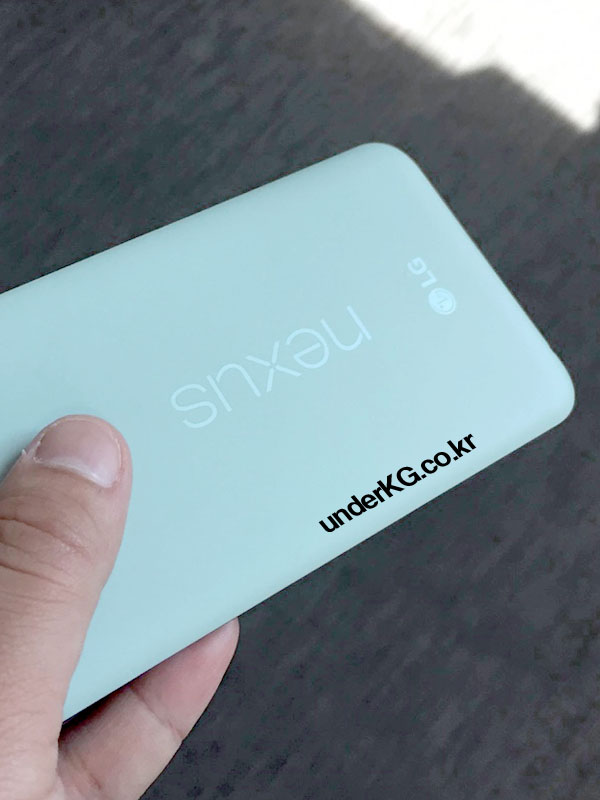 Mặt lưng Nexus 5X