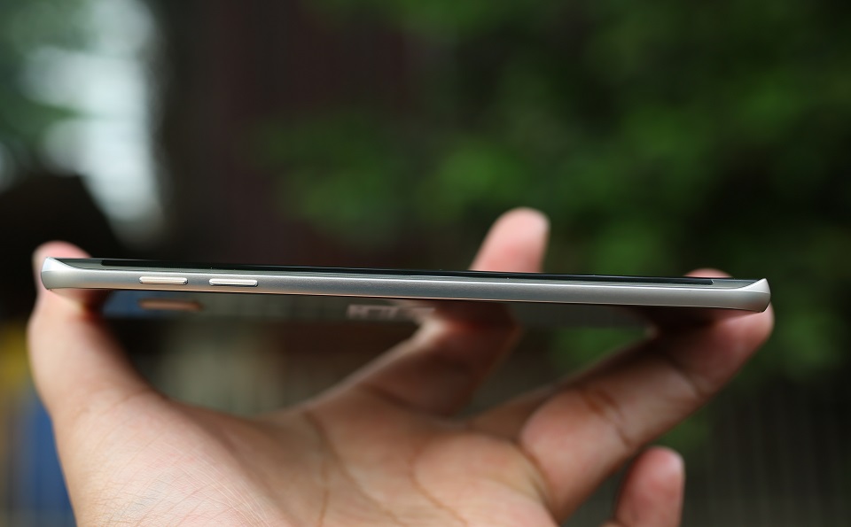 Cạnh trái Samsung Galaxy S6 Edge Plus