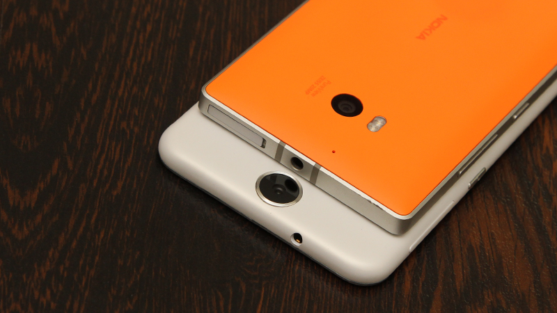 Cạnh trên Lumia 930 và One E9 Dual Cạnh trên Lumia 930 và One E9 Dual
