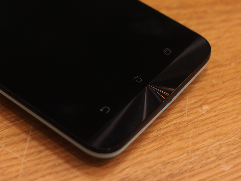 Đánh giá ASUS Zenfone Selfie Đánh giá ASUS Zenfone Selfie