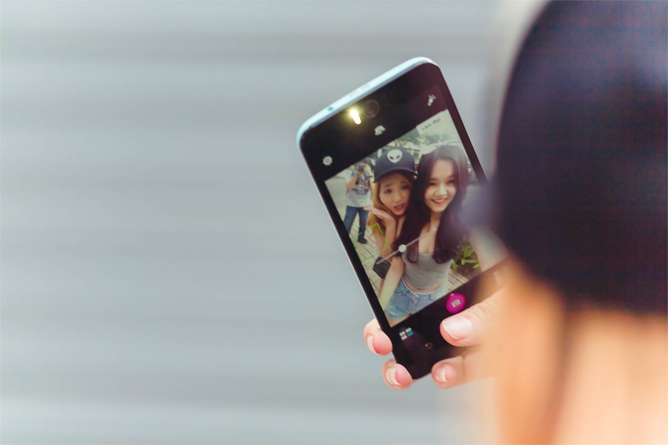 ZenFone Selfie có camera trước rất tốt