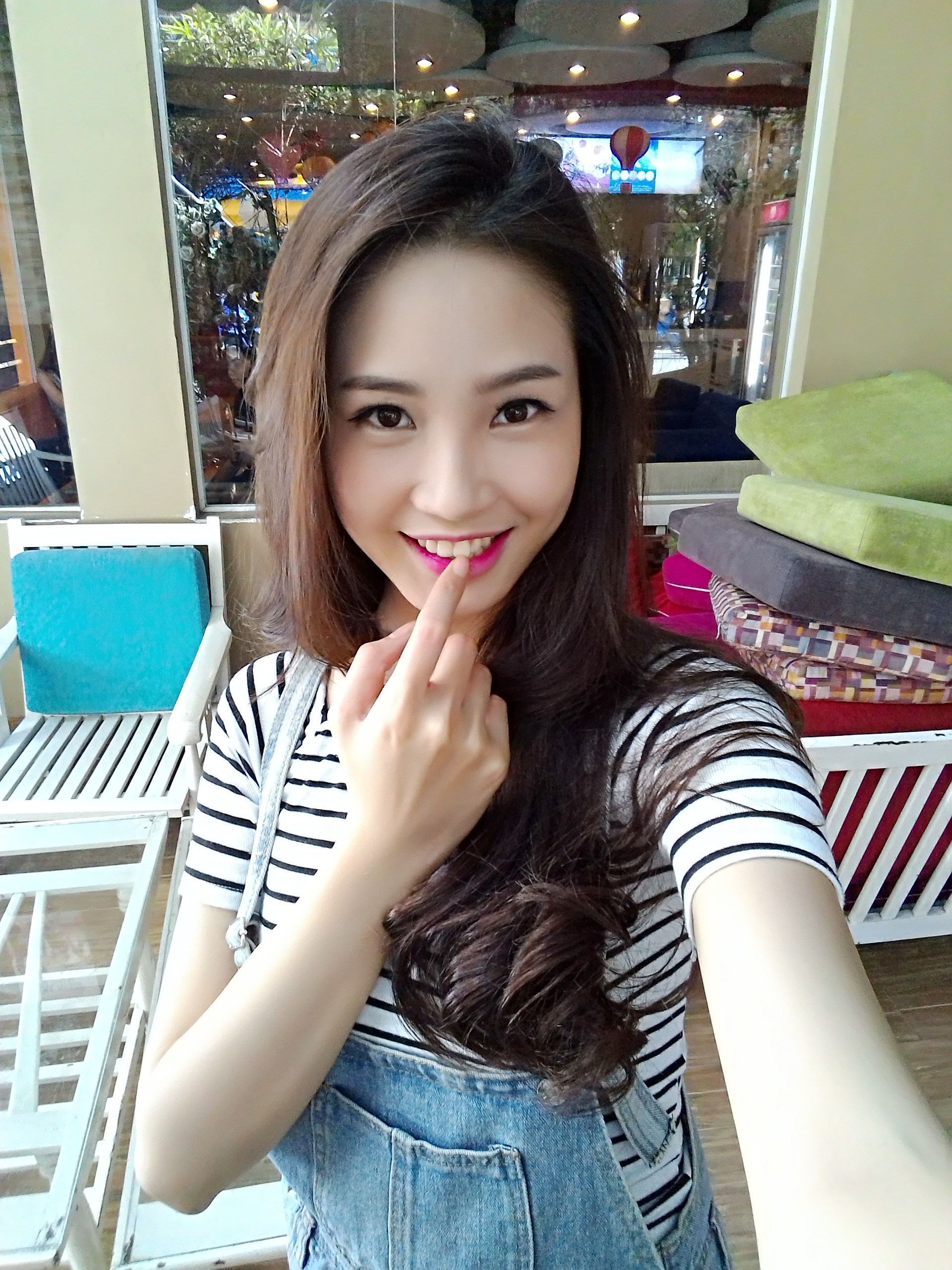 Ảnh selfie được chụp từ camera trước 5MP của Asus ZenFone 2 (1,8GHz/2GB/16GB)