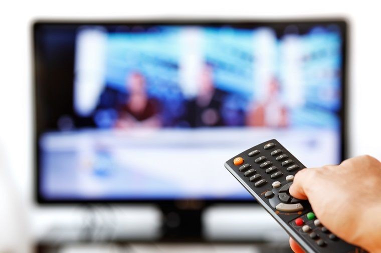 Chỉ tắt tivi bằng remote mà không ngắt nguồn điện Chỉ tắt tivi bằng remote mà không ngắt nguồn điện