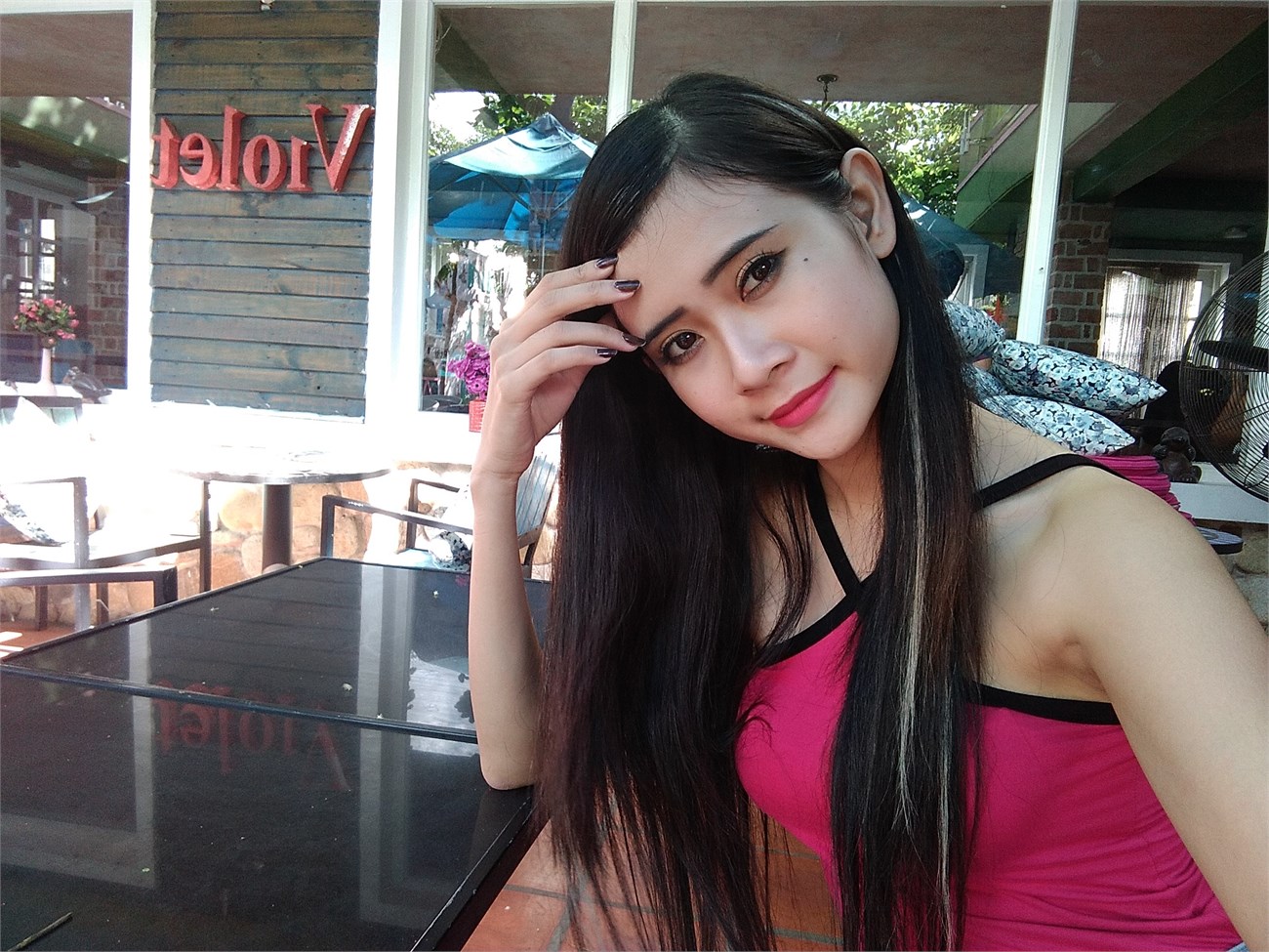 Ảnh selfie được chụp từ camera trước 5MP của Wiko Ridge Fab 4G