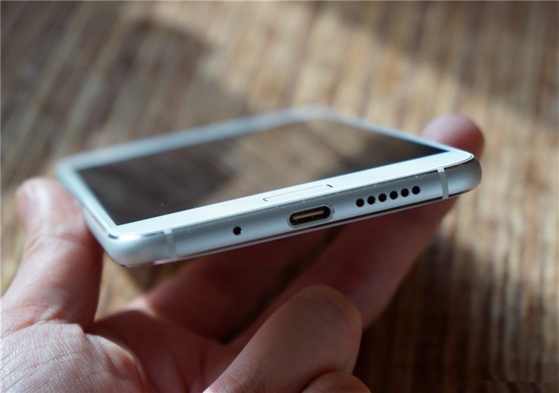 Lenovo Zuk Z1 có thiết kế rất hấp dẫn Lenovo Zuk Z1 có thiết kế rất hấp dẫn