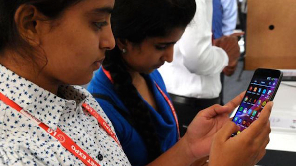 Ấn Độ sắp có smartphone chỉ hơn 300 ngàn đồng