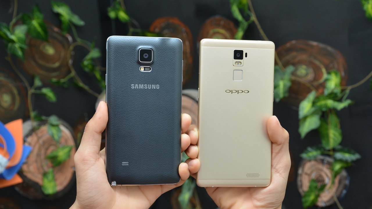 Mặt lưng của hai sản phẩm Mặt lưng của hai sản phẩm