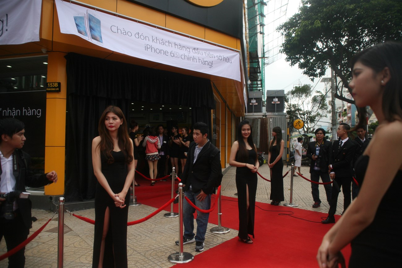 Buổi lễ trao iPhone 6s/6s Plus chính hãng ở Thế Giới Di Động