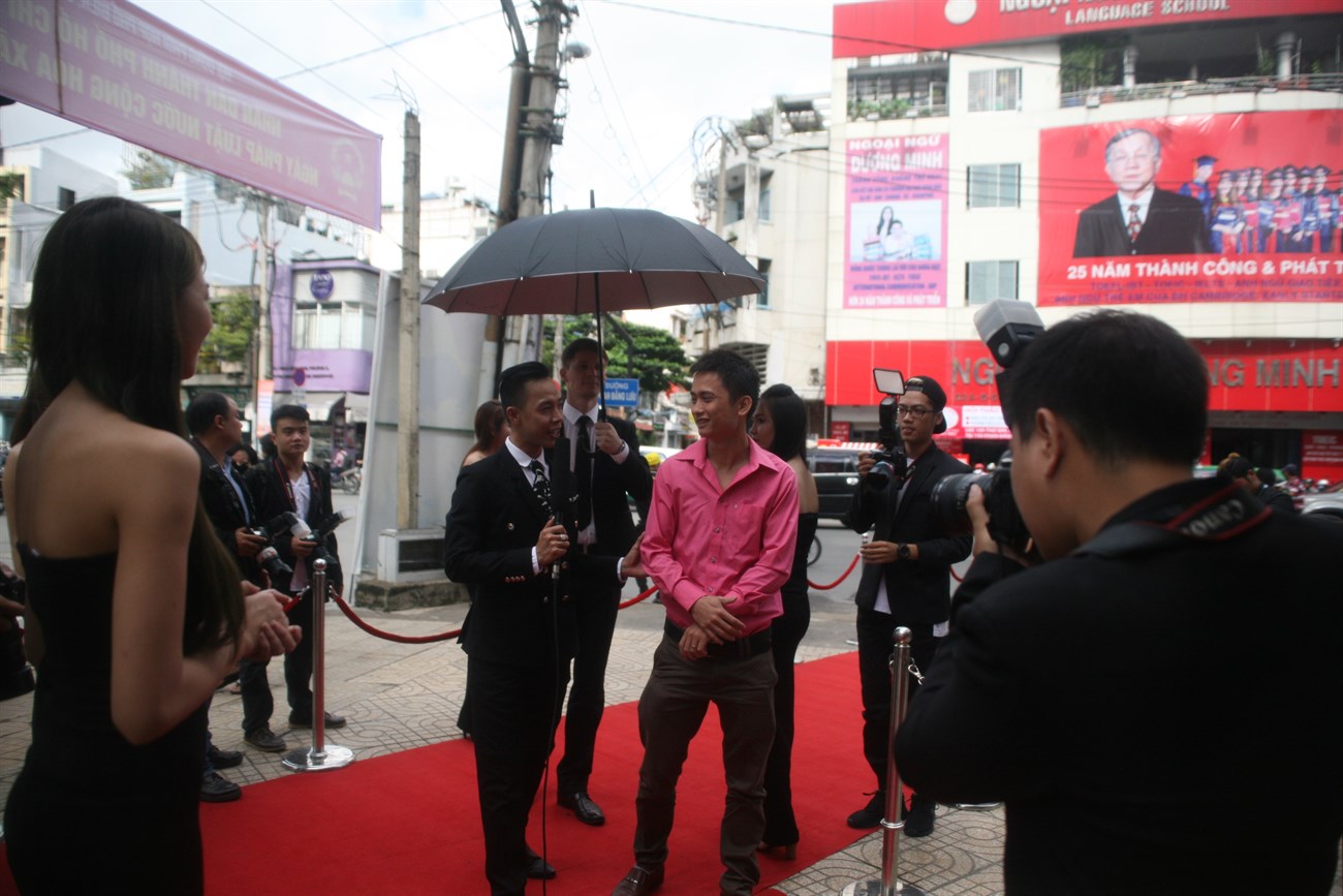 Buổi lễ trao iPhone 6s/6s Plus chính hãng ở Thế Giới Di Động