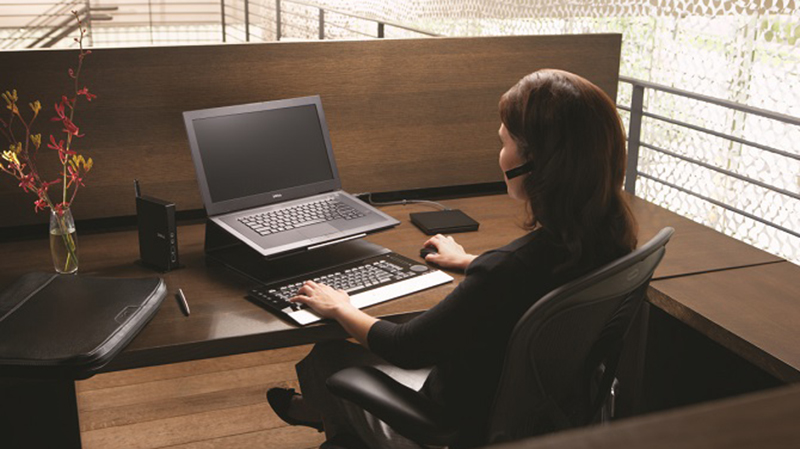 Tháo sạc hay không khi sạc máy? Tháo sạc hay không khi sạc máy?