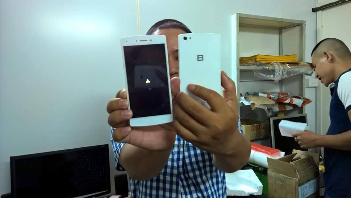 Nghi vấn Bkav cử nhân viên mua lại Bphone ở các đại lý Nghi vấn Bkav cử nhân viên mua lại Bphone ở các đại lý