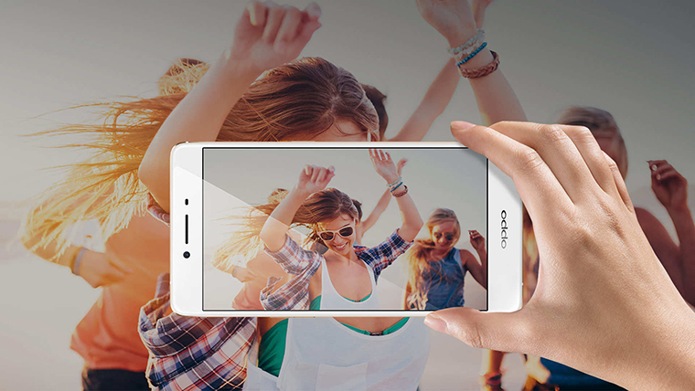 Camera sau 13MP OPPO R7 Lite