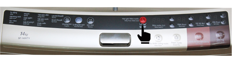 Hướng dẫn sử dụng bảng điều khiển máy giặt Hitachi – 140XTV > Nhấn nút chuyển Hẹn giờ/Mức nước