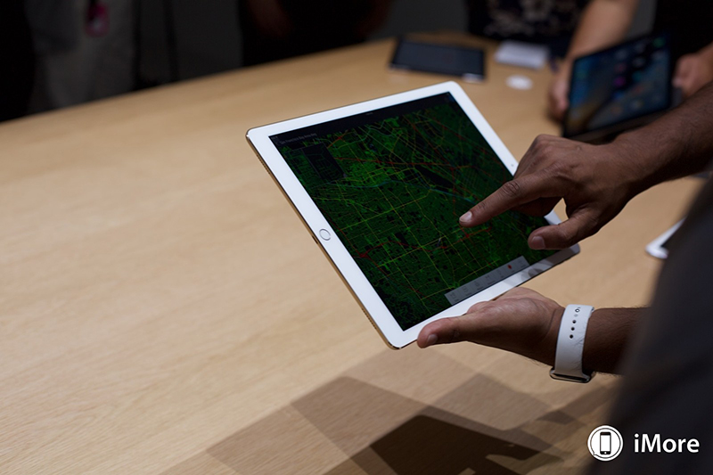 iPad Pro lên kệ iPad Pro lên kệ