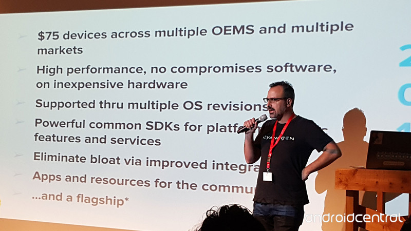 Steve Kondik chia sẻ thông tin với báo giới