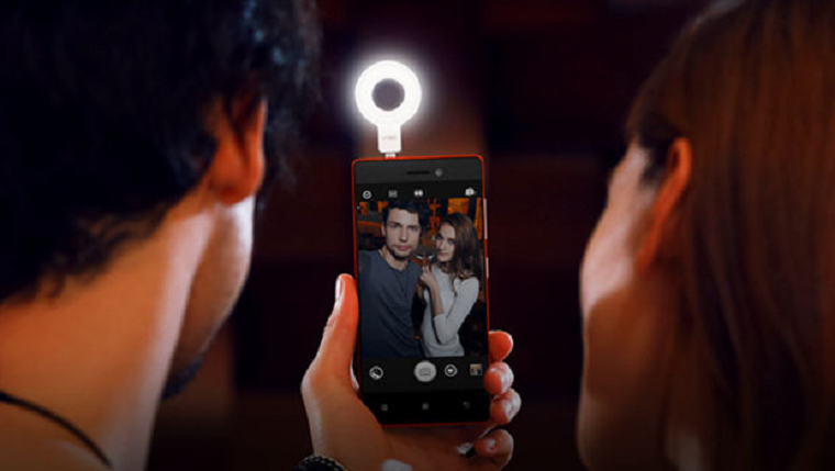 VIBE Xtension Selfie Flash của Lenovo Vibe X2 Pro