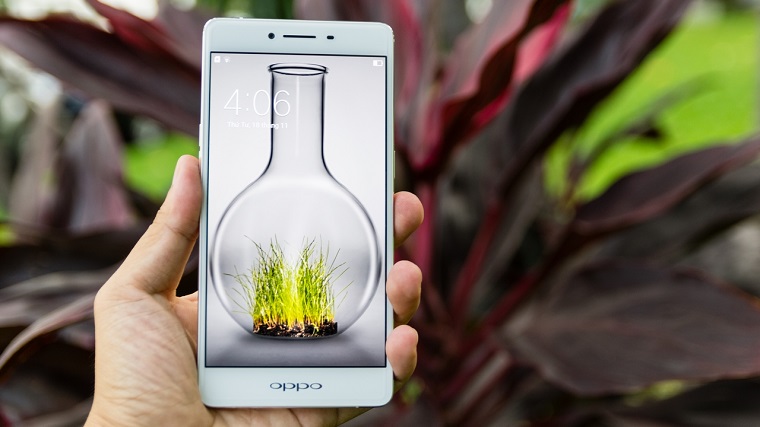 Màn hình Full HD của OPPO R7s