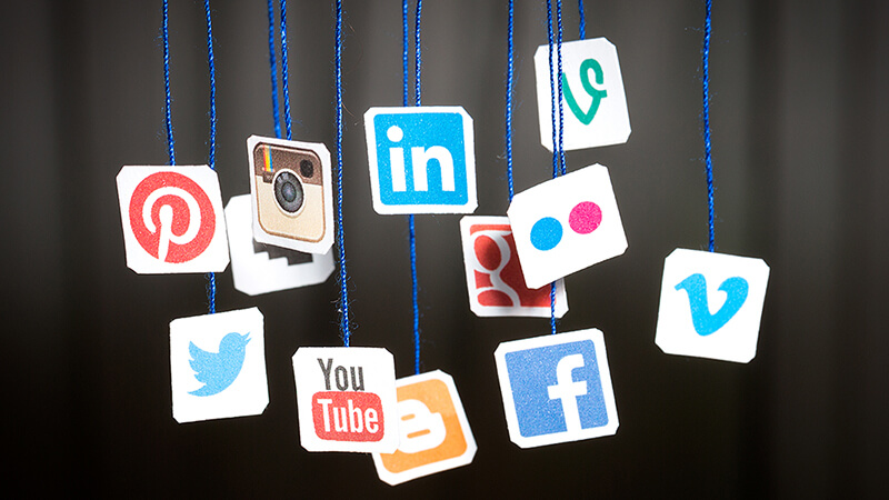 Cuồng mạng xã hội và thích 