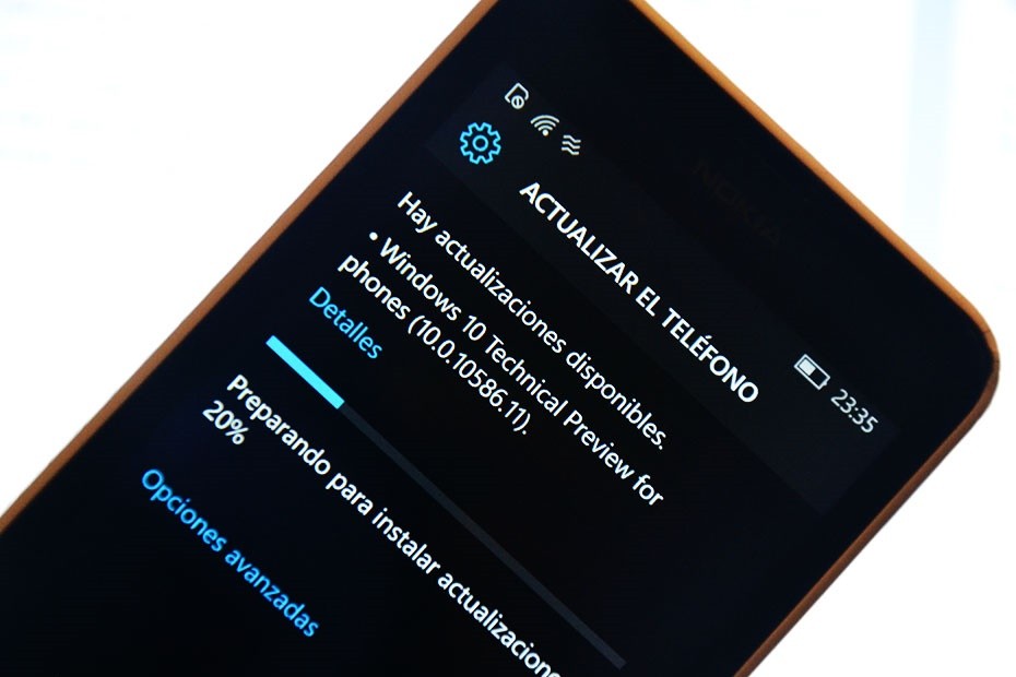 Nhiều người đang trải nghiệm bản Windows 10 Mobile Build 10586.11