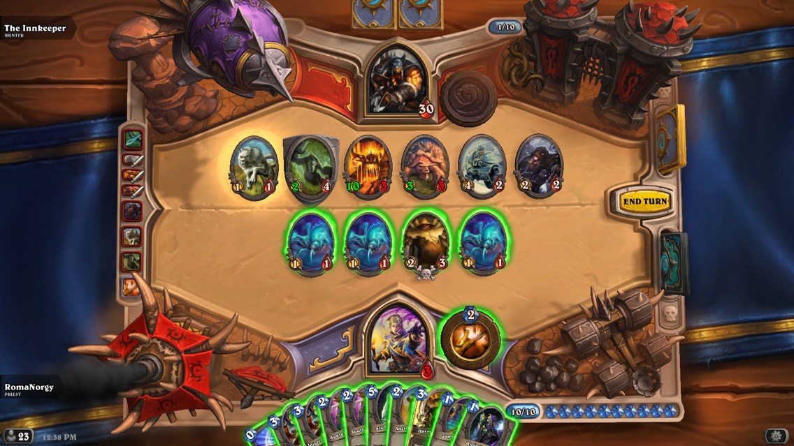 Các thẻ bài trong Heartstone được chia làm 2 loại bài ma thuật và bài quái vật