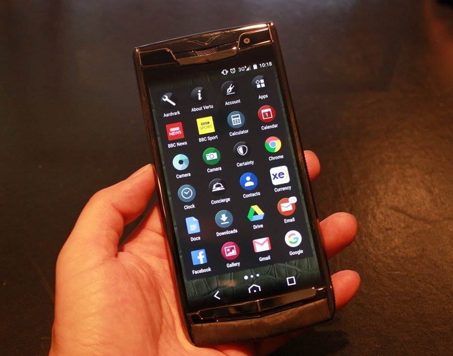 Cấu hình mạnh mẽ Cấu hình mạnh mẽ