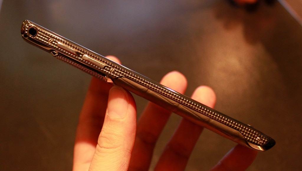 Khung kim loại Khung kim loại