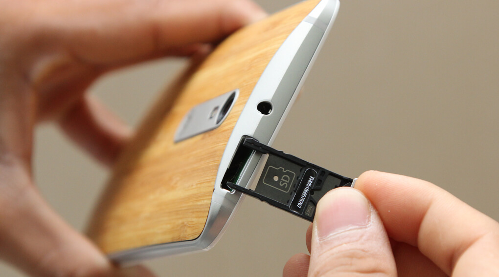 Moto X Style hỗ trợ microSD tối đa 128GB Moto X Style hỗ trợ microSD tối đa 128GB