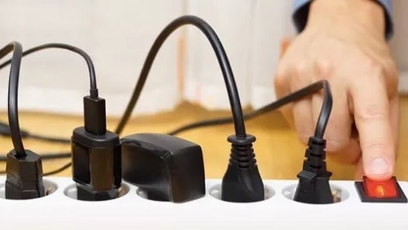 Nên hay không việc tháo củ sạc ra khỏi ổ điện khi không dùng? Nên hay không việc tháo củ sạc ra khỏi ổ điện khi không dùng?