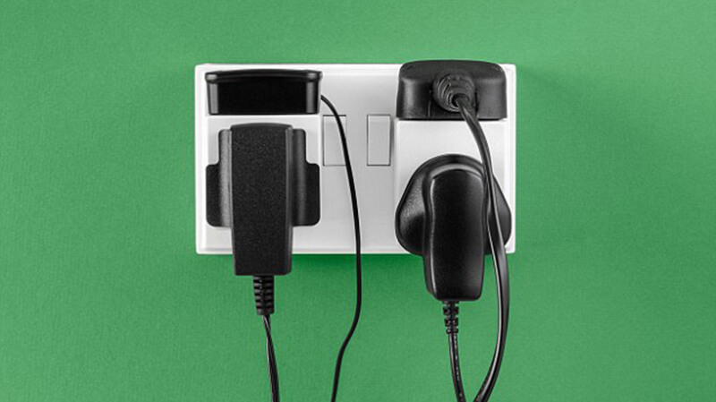 Hãy ngắt sạc khi không dùng đến Hãy ngắt sạc khi không dùng đến