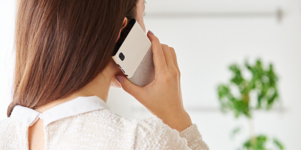 Tích hợp Microphone kép, giúp cuộc gọi luôn rõ ràng với chức năng khử tiếng ồn Tích hợp Microphone kép, giúp cuộc gọi luôn rõ ràng với chức năng khử tiếng ồn