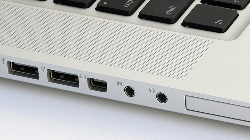 mac-usb-port mac-usb-port