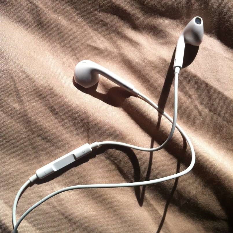 Bấm nút giữa để chuyển sang cuộc gọi mới Bấm nút giữa để chuyển sang cuộc gọi mới