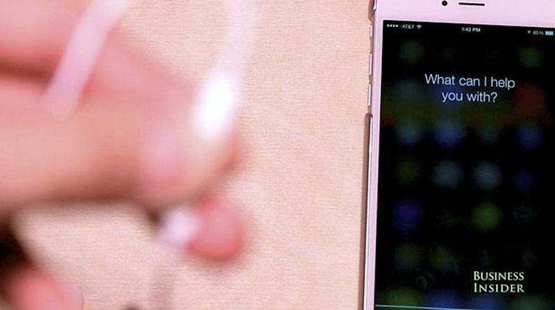 earpods-iphone siri earpods-iphone siri