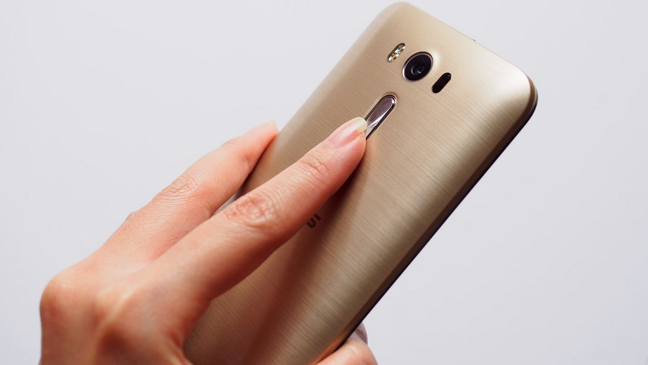 Zenfone 2 Laser với chip lõi tứ Snapdragon, RAM 2GB giảm giá