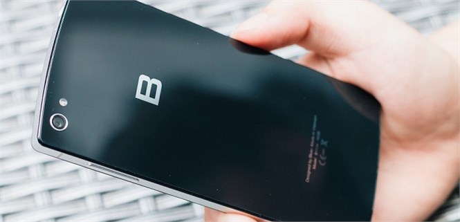 Bphone giảm giá mạnh, người dùng háo hức đặt hàng